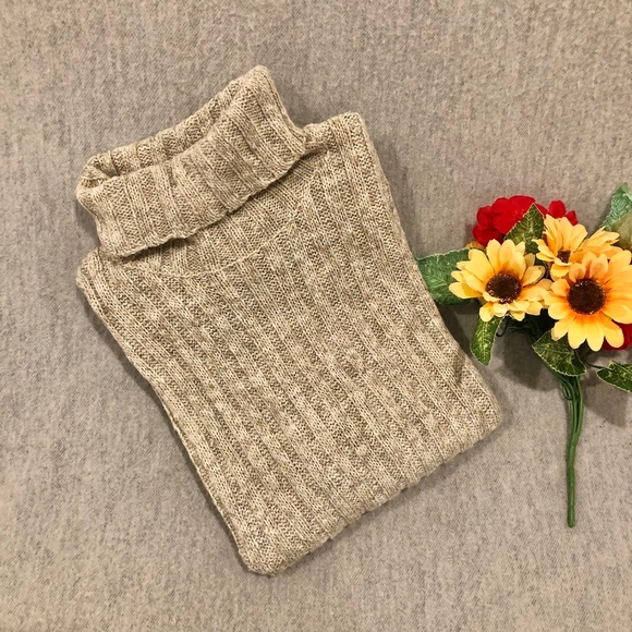 NWOT - Variegated Neutral Yarn Ribbed Turtleneck Sweater - Picture 6 of 16